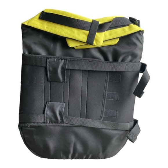 Amazon Basics Dog Adjustable Life Jacket with Reflective Stripes Yellow  Medium - Picture 8 of 14